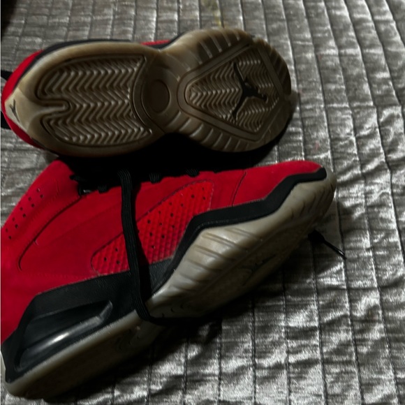 Red Jordan Basketball Shoes - Picture 4 of 9
